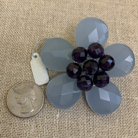 Handmade Vintage Lucite Wearable 3 Dimensional Art Floral Pin Brooch - Picture 3 of 7